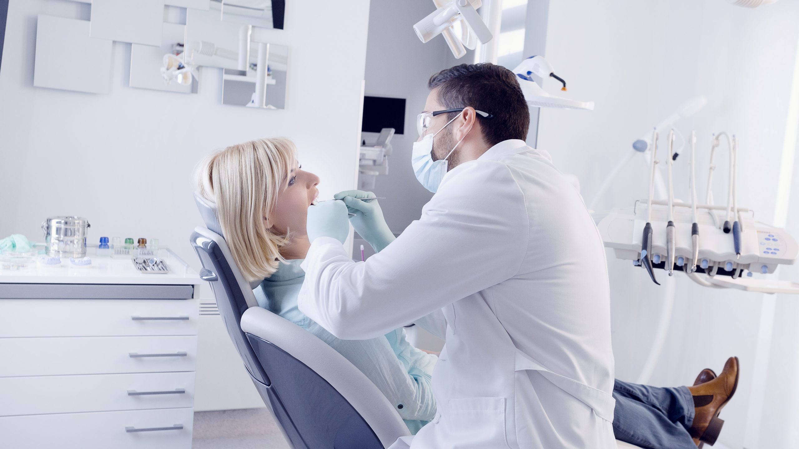 Dentist in Mission Hills, CA